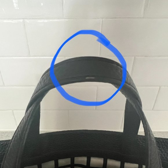 kate spade pebbled black leather bag, triple compartment - Picture 4 of 4